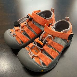 KEEN Whisper Toddler Hook-and-Loop Sandal Size 9